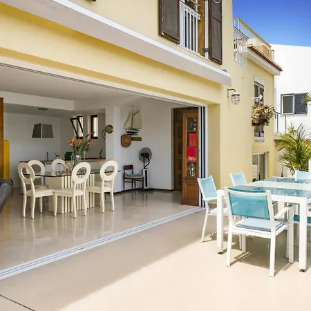 Sea Shore By Villa Gaula